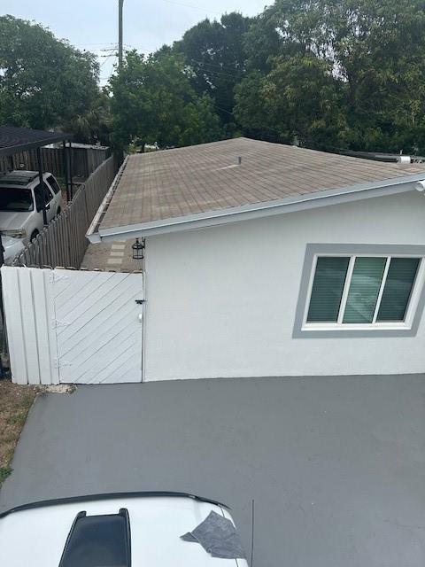 1558 NW 5th Ave