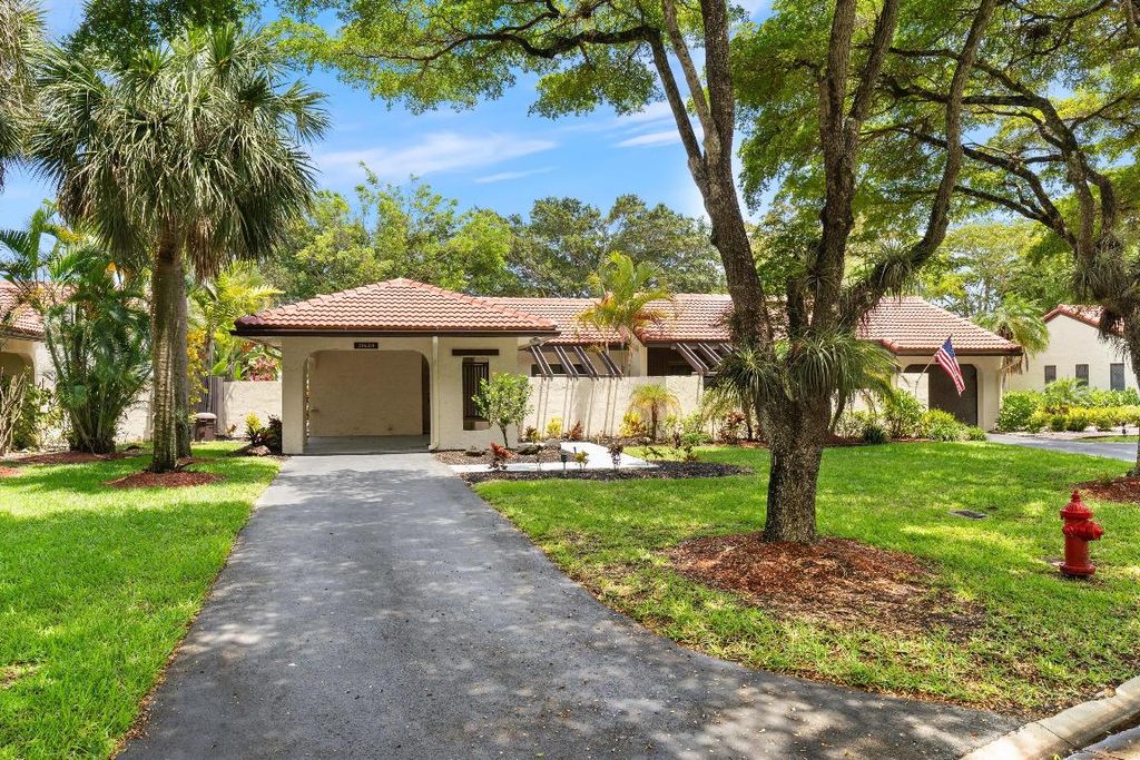 Photo of 21690 Tall Palm Circle #10a, Boca Raton, FL 33433 (MLS # R11094520)