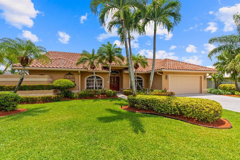 Photo of 2018 SW Hunters Club Way, Palm City, FL 34990 (MLS # R10715806)