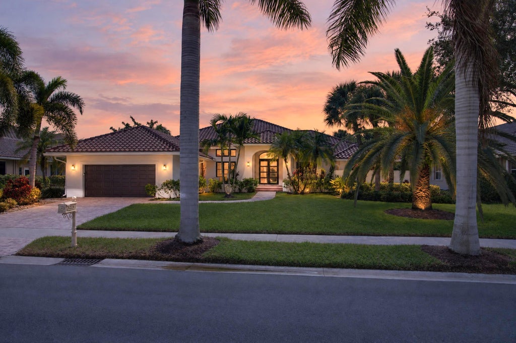 Photo of 332 Palm Boulevard, Weston, FL 33326 (MLS # B26091157)