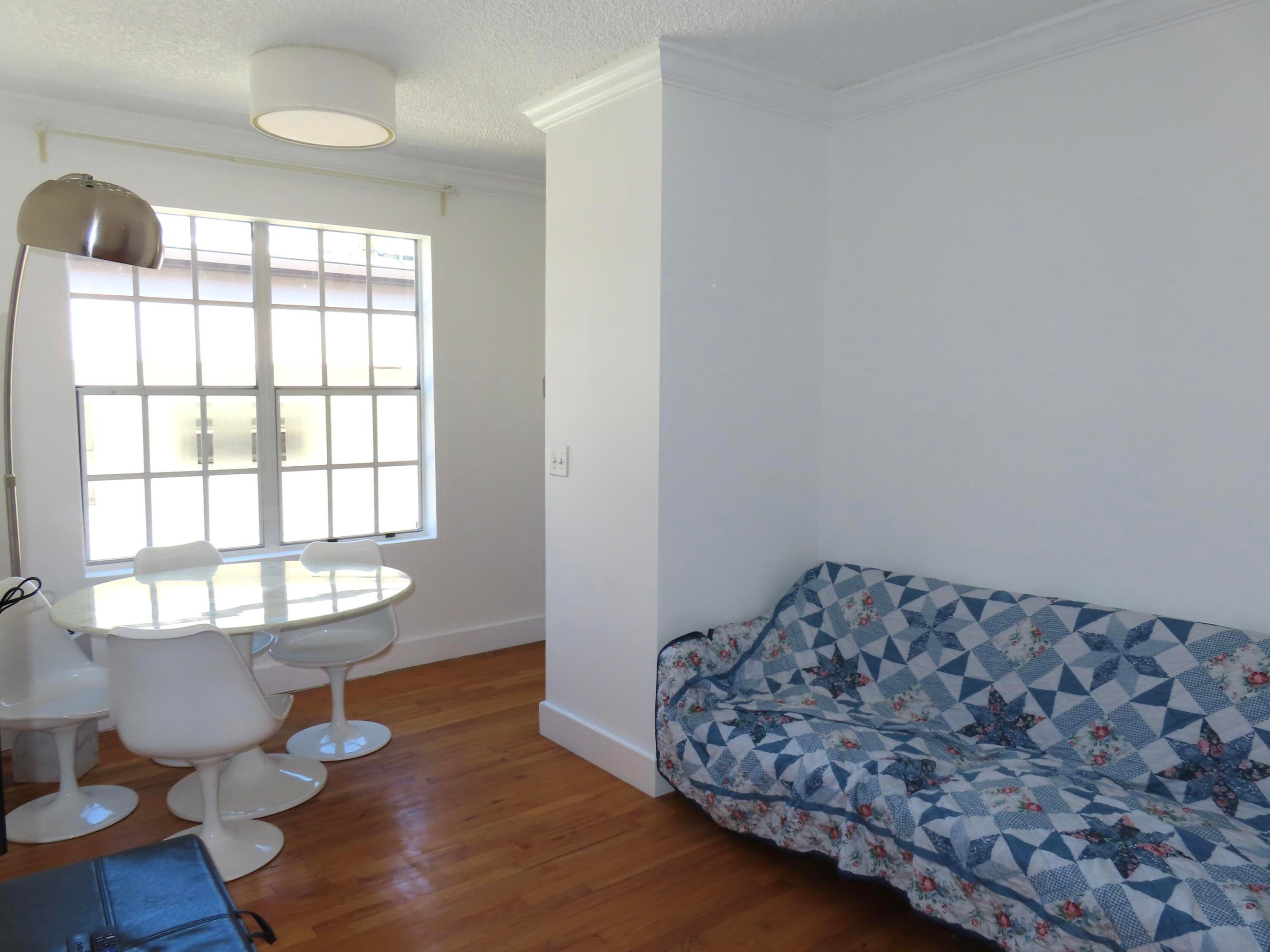 605 Euclid Avenue 202