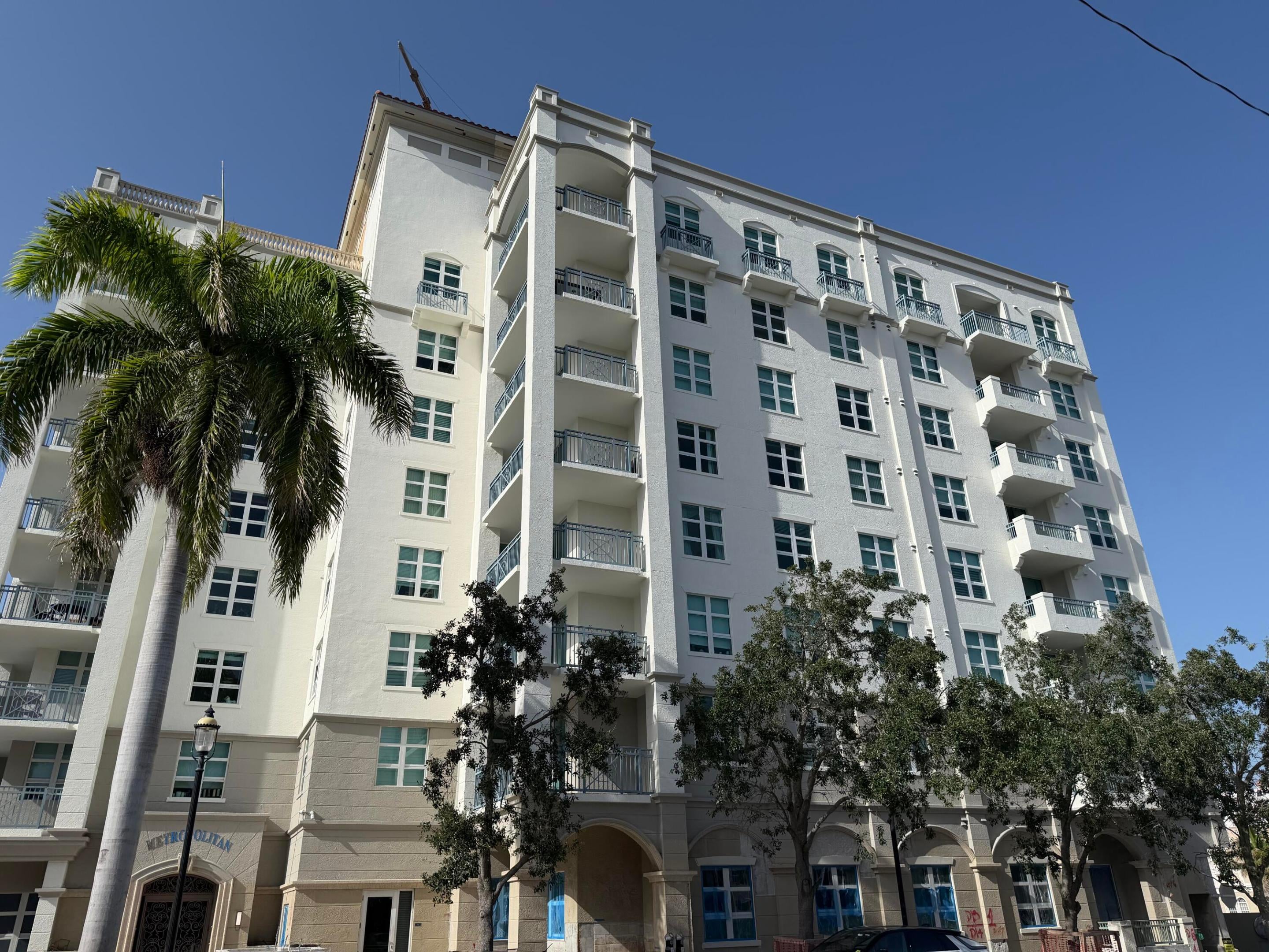 403 S Sapodilla Avenue 207