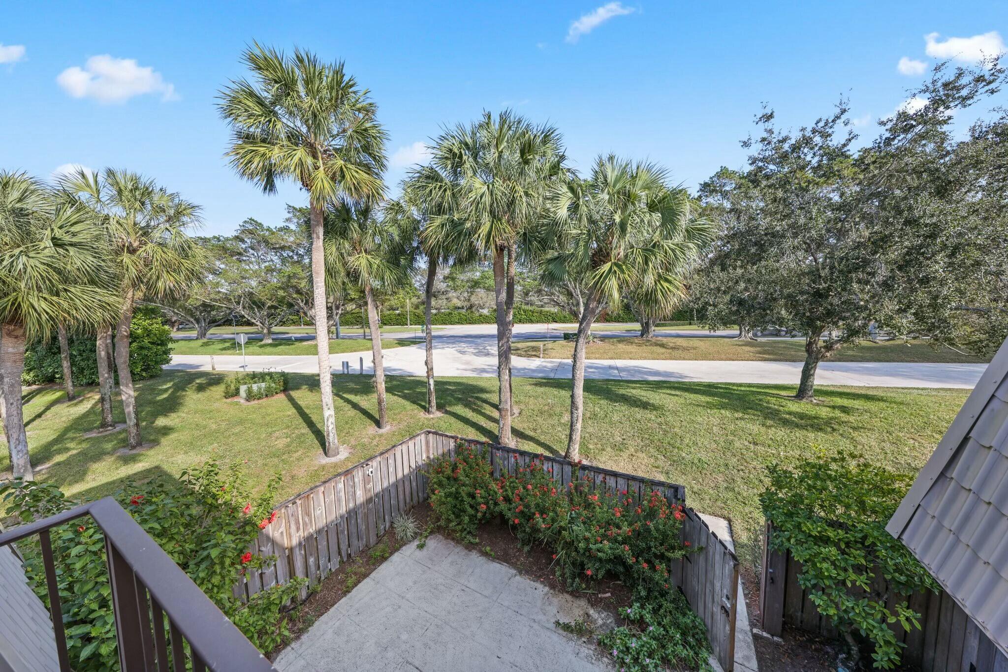 VILLAGE OF SANDALWOOD LAKES SOUTH - Residential