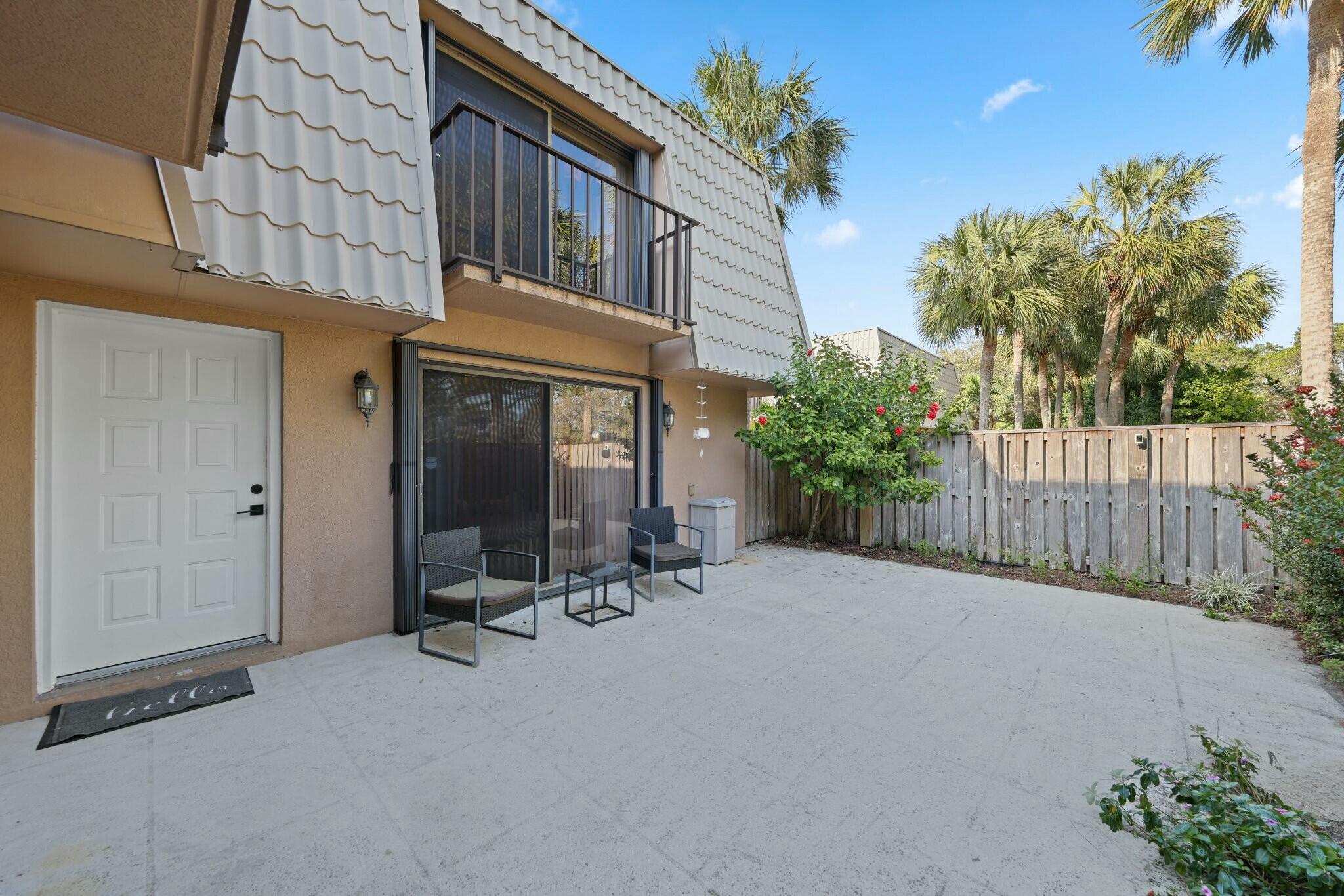 VILLAGE OF SANDALWOOD LAKES SOUTH - Residential