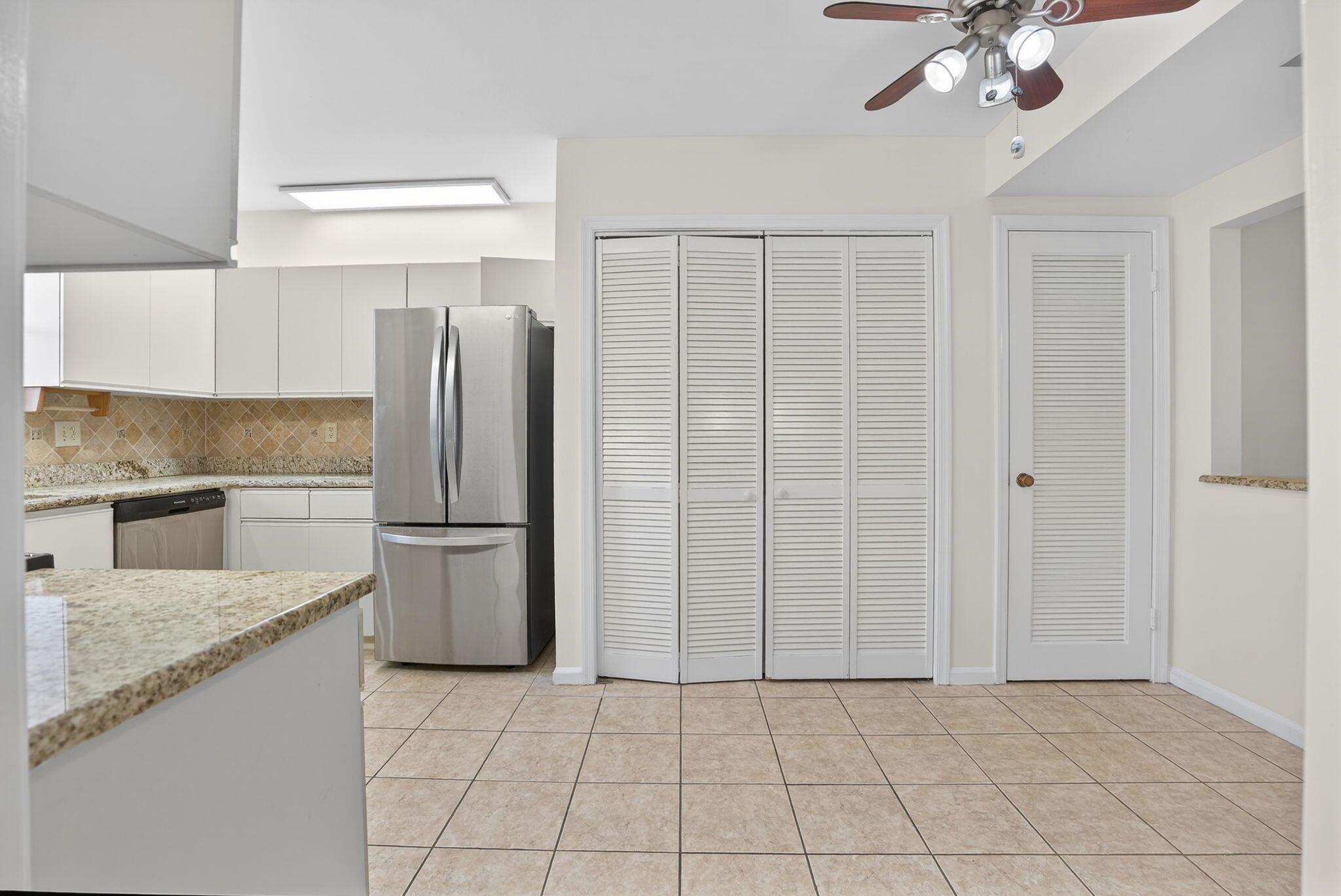 OCEAN PARKS CONDO - Residential Lease