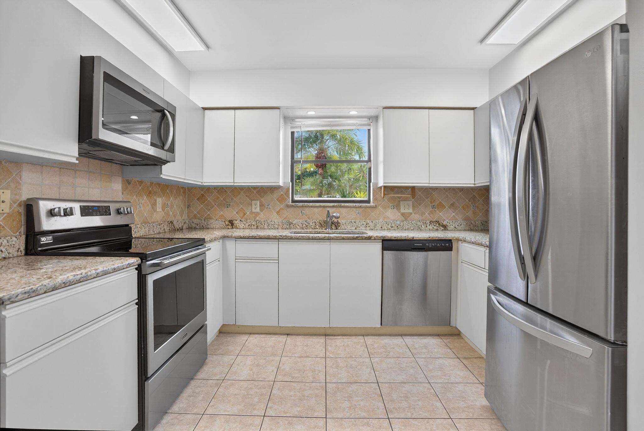 OCEAN PARKS CONDO - Residential Lease