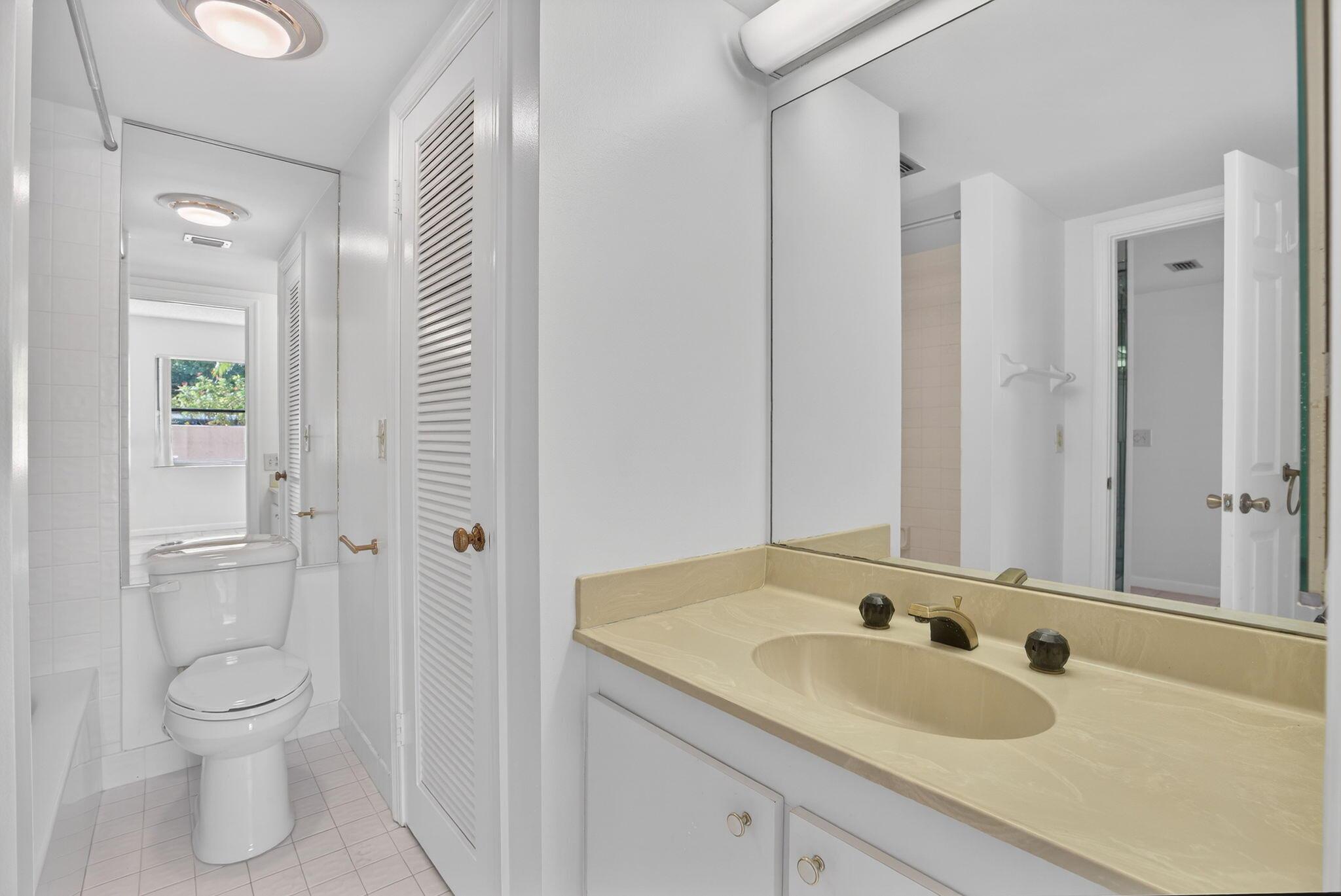 OCEAN PARKS CONDO - Residential Lease