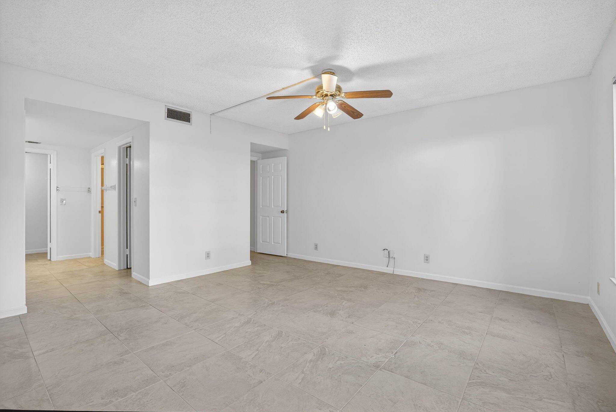 OCEAN PARKS CONDO - Residential Lease