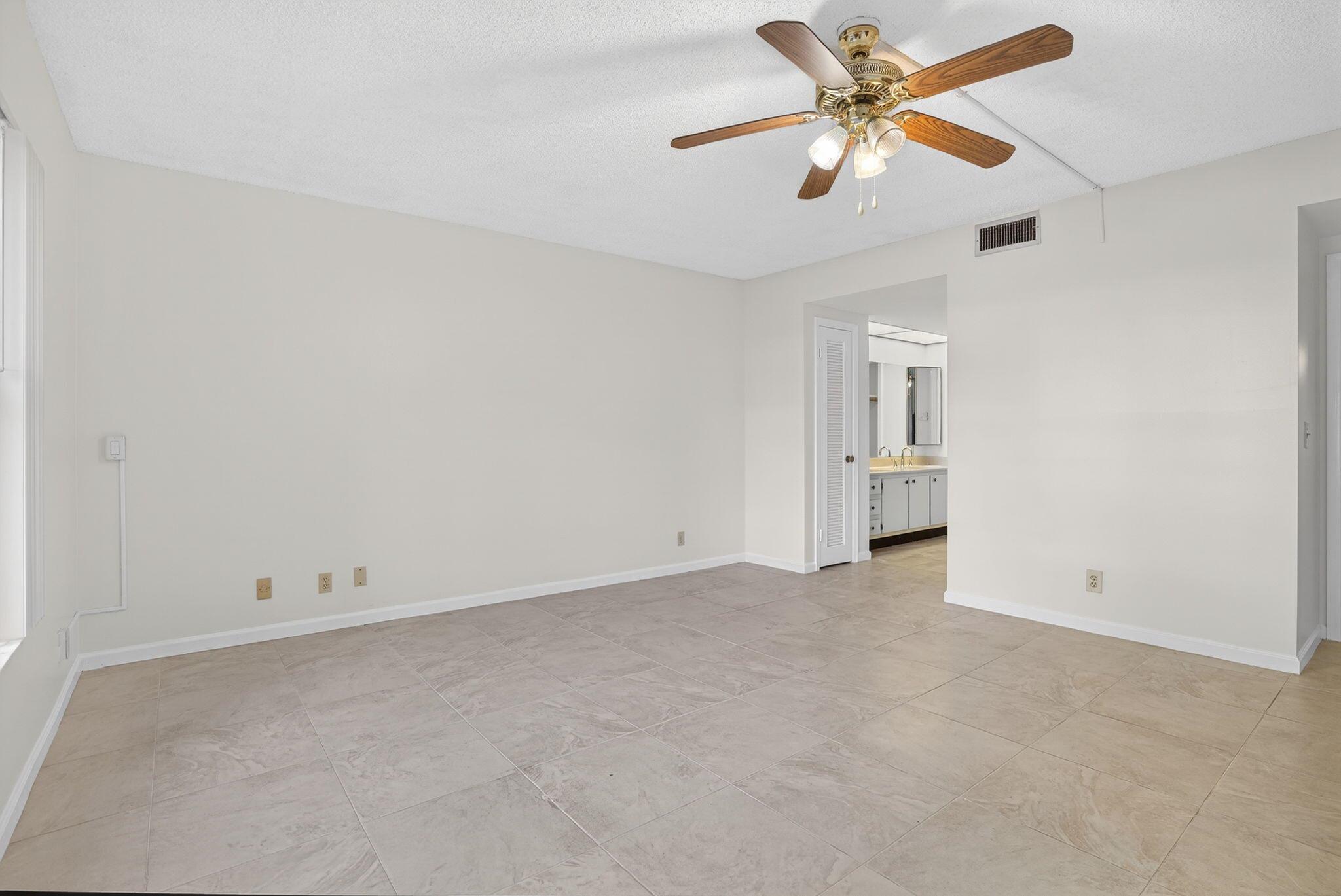 OCEAN PARKS CONDO - Residential Lease