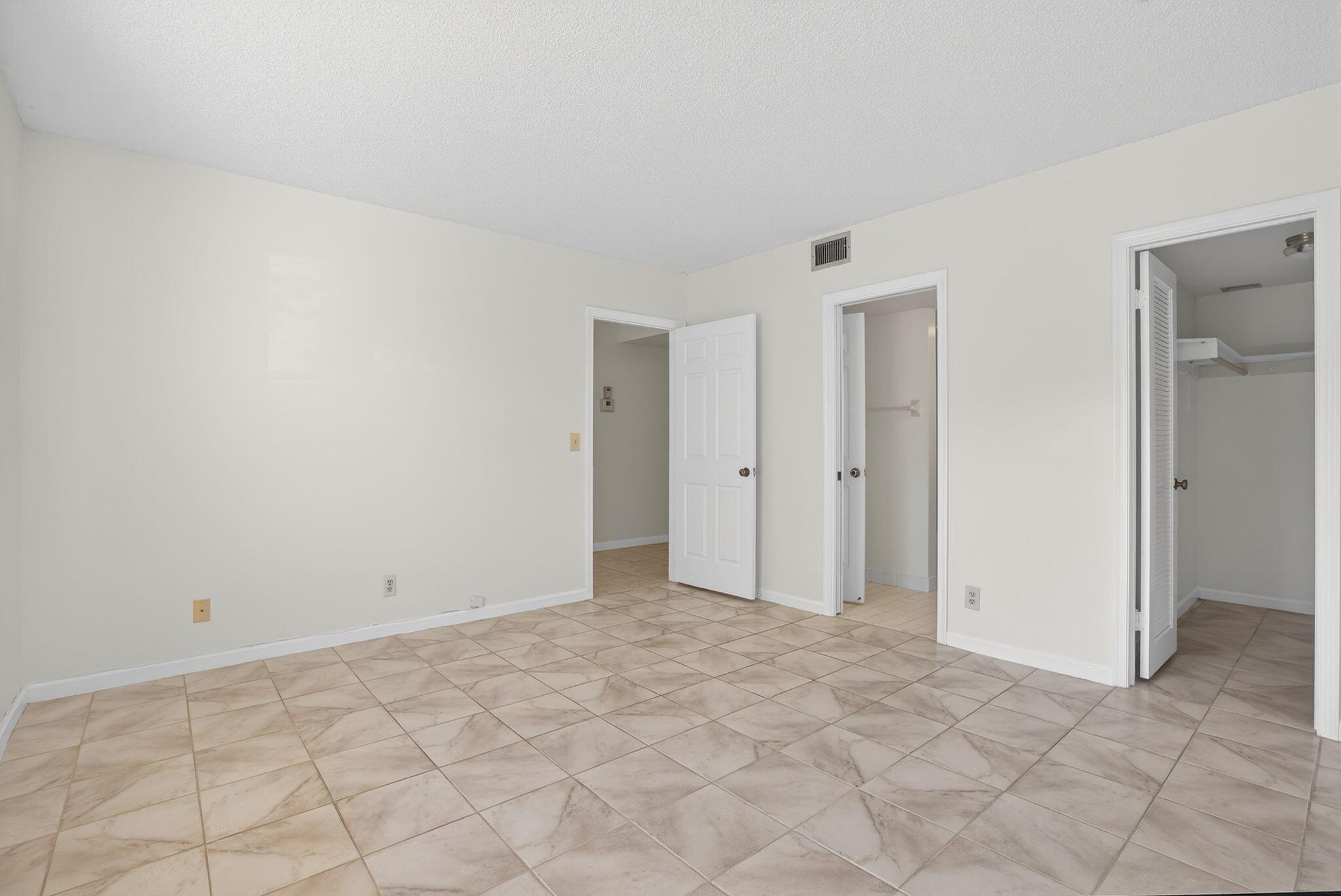 OCEAN PARKS CONDO - Residential Lease