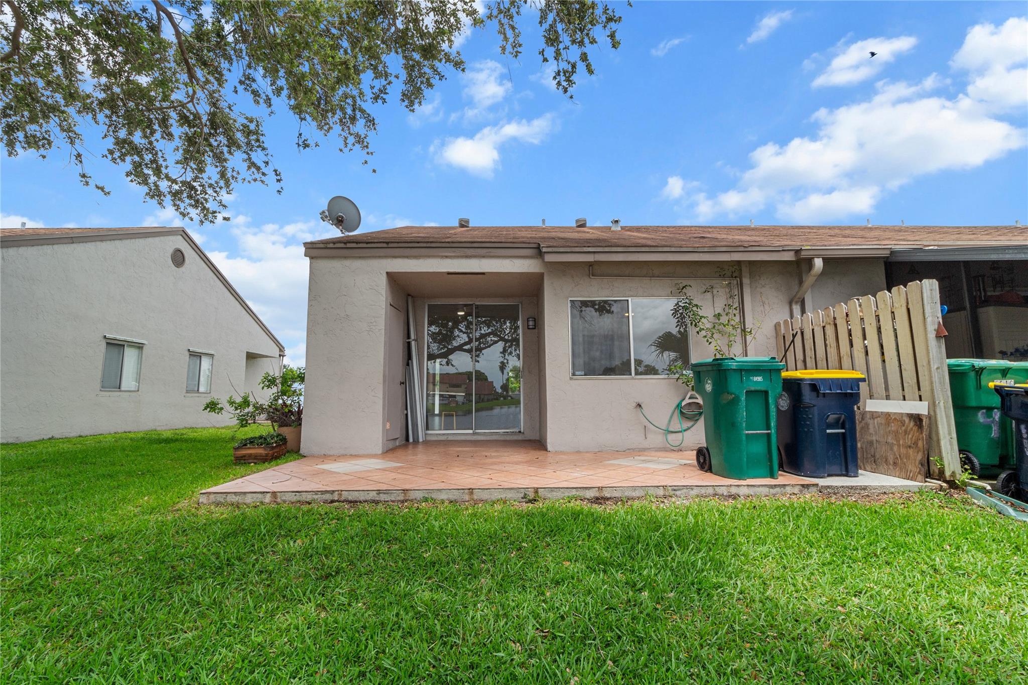 Twin Lakes Gardens 102-33 - Residential Lease