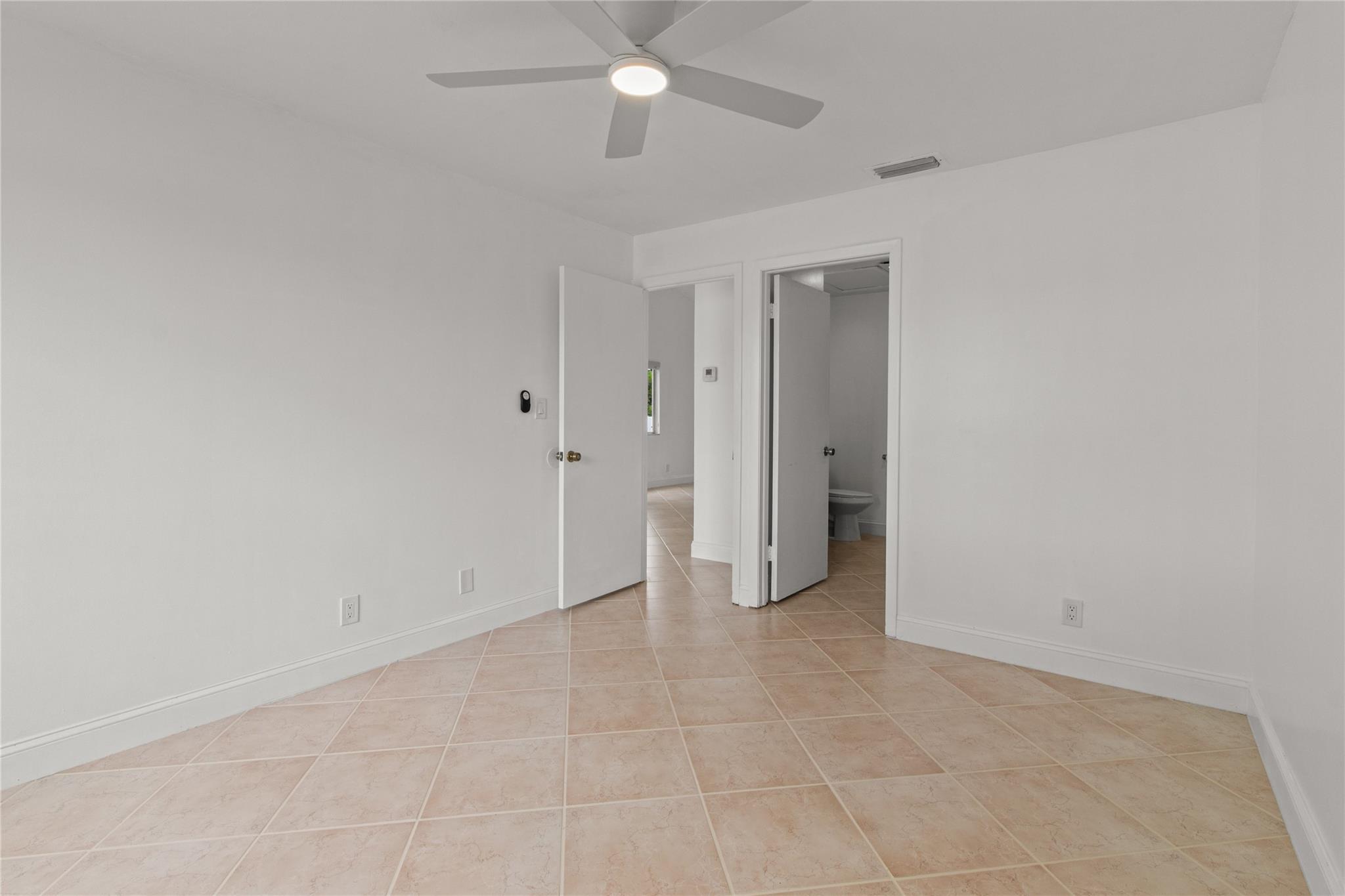 Twin Lakes Gardens 102-33 - Residential Lease