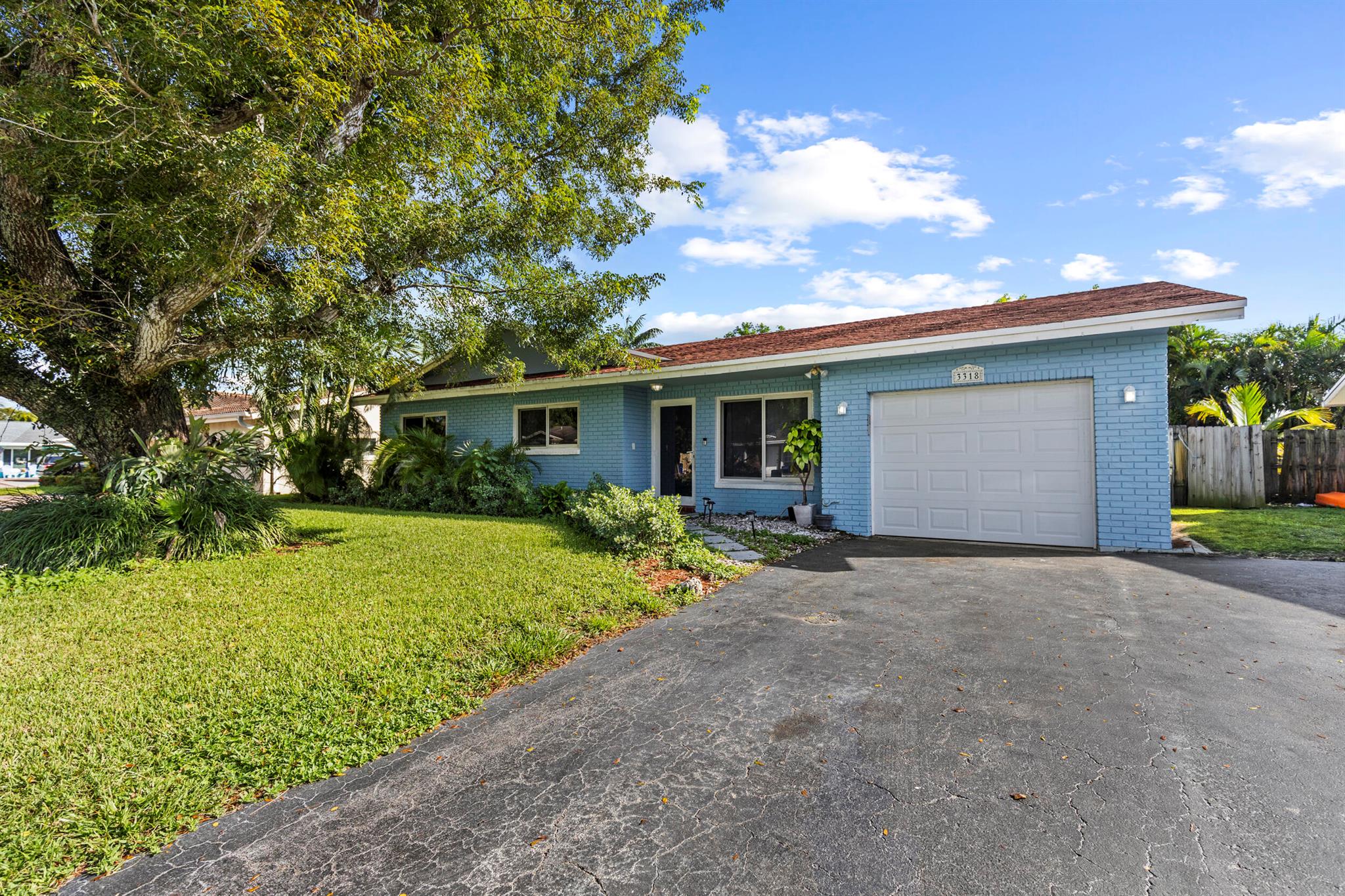 3318 NW 69th Court