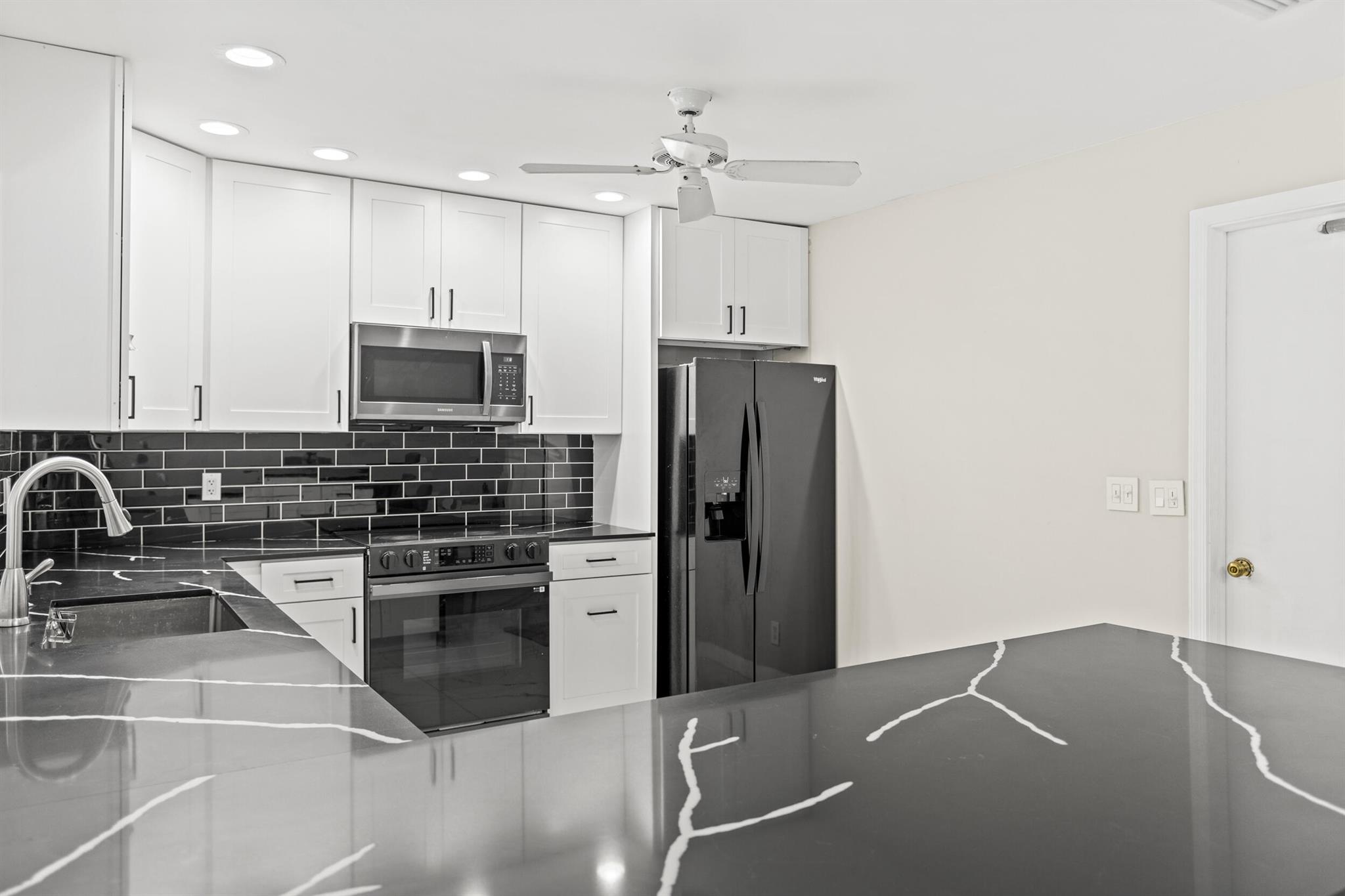PALM-AIRE VILLAGE 2 SEC A - Residential