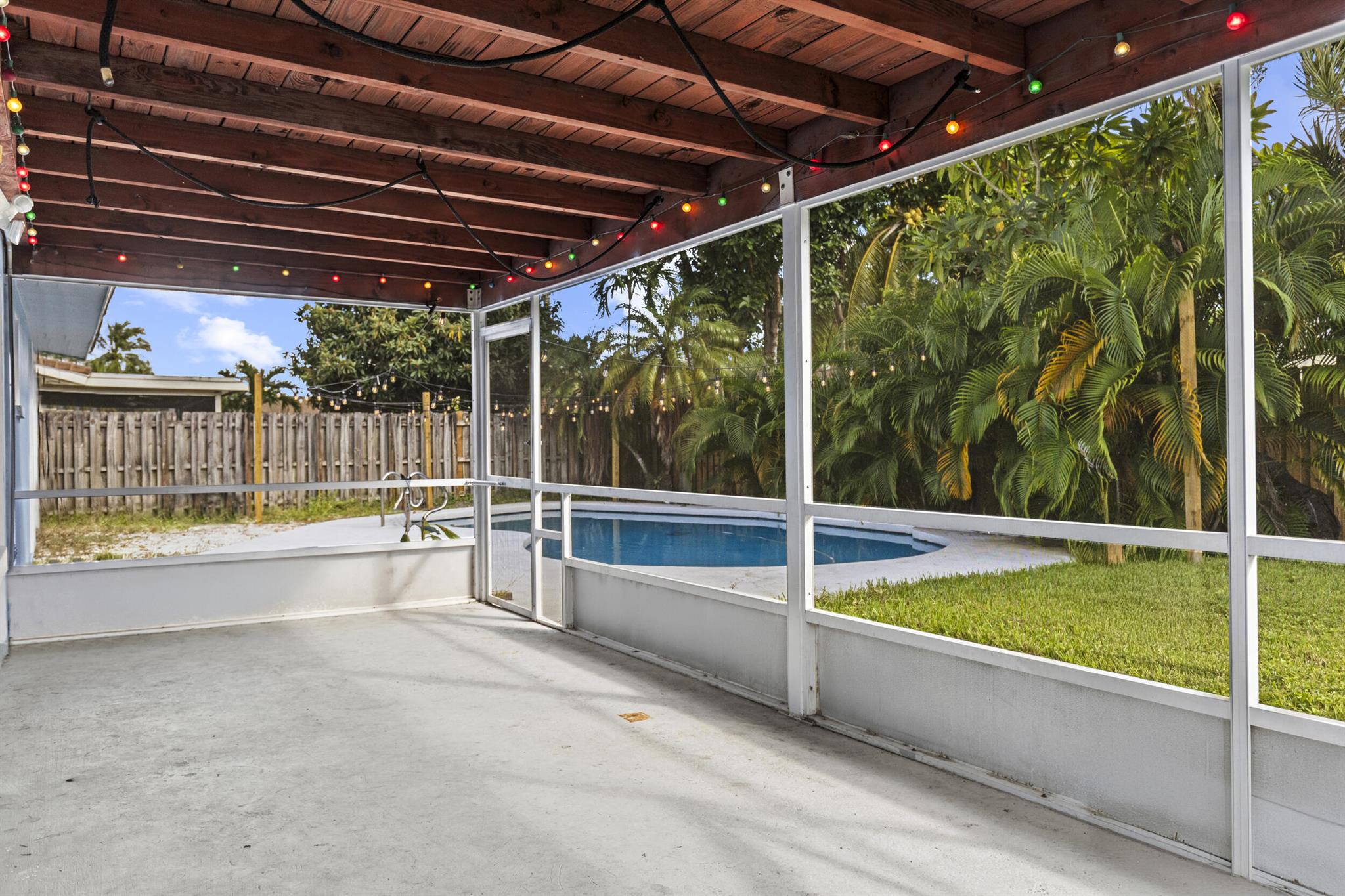 PALM-AIRE VILLAGE 2 SEC A - Residential