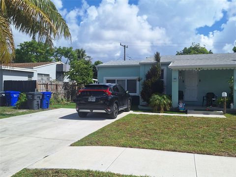 2119 Plunkett St Hollywood FL 33020
