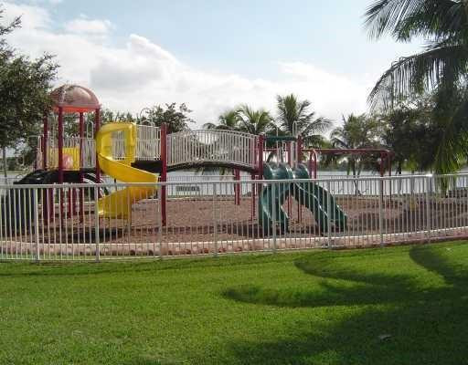 SUNSET LAKES - Grand Key - Residential