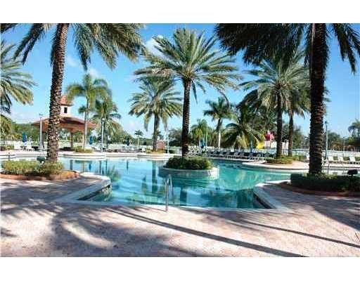 SUNSET LAKES - Grand Key - Residential