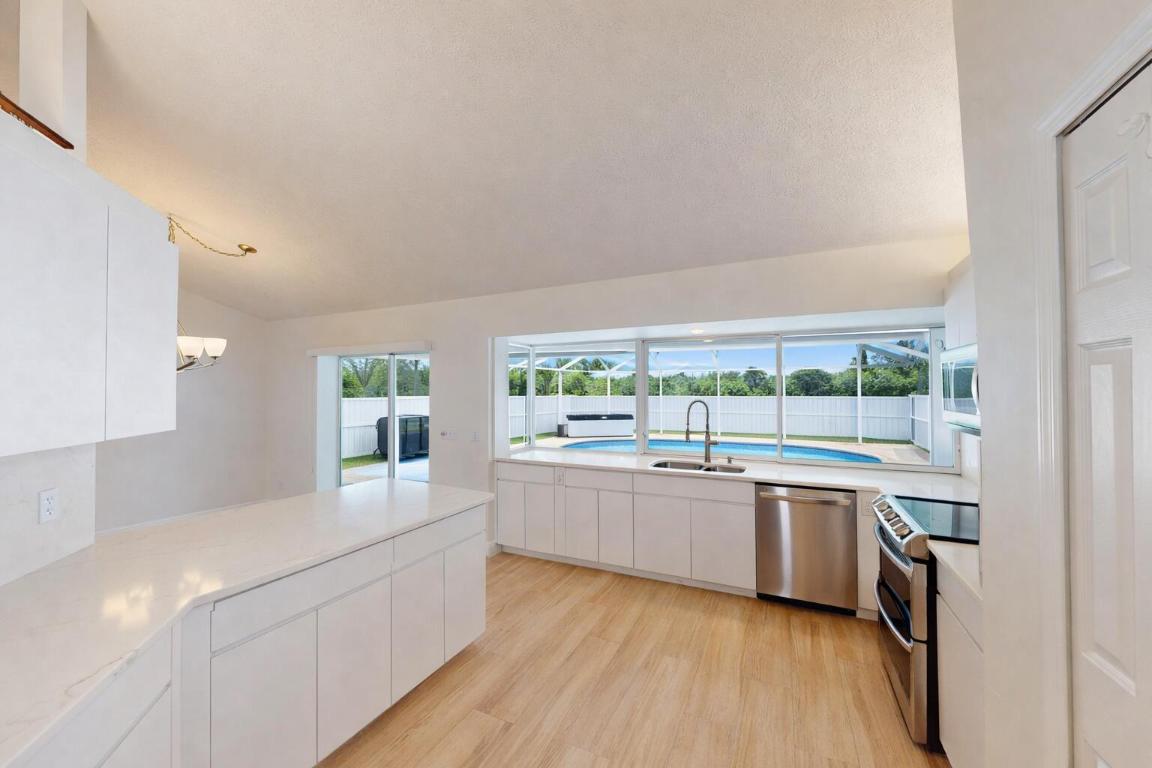 PILOTS COVE - Residential Lease