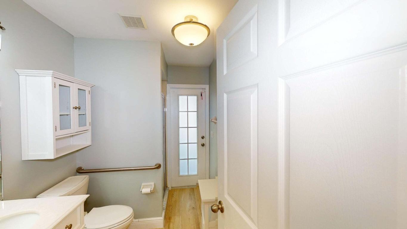 PILOTS COVE - Residential Lease