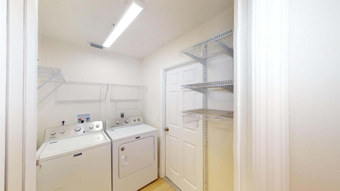 PILOTS COVE - Residential Lease