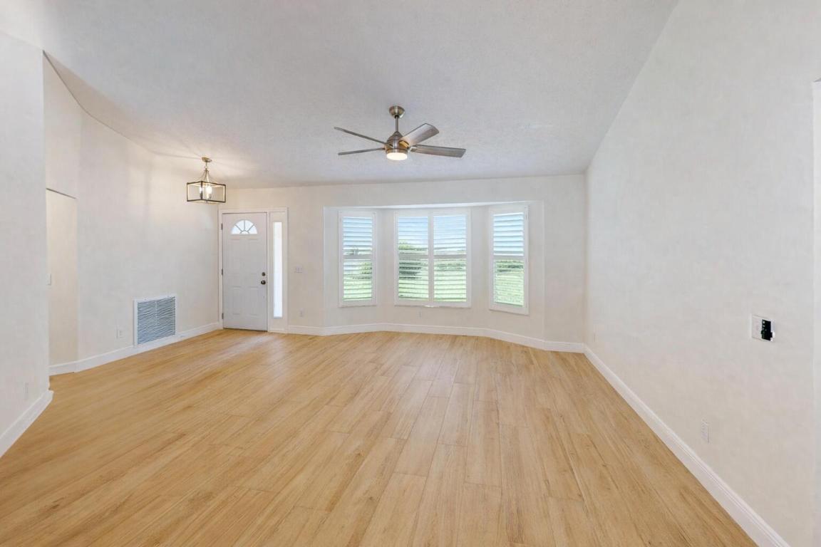 PILOTS COVE - Residential Lease