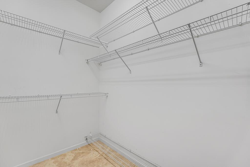 VALENCIA SHORES 4 - Residential