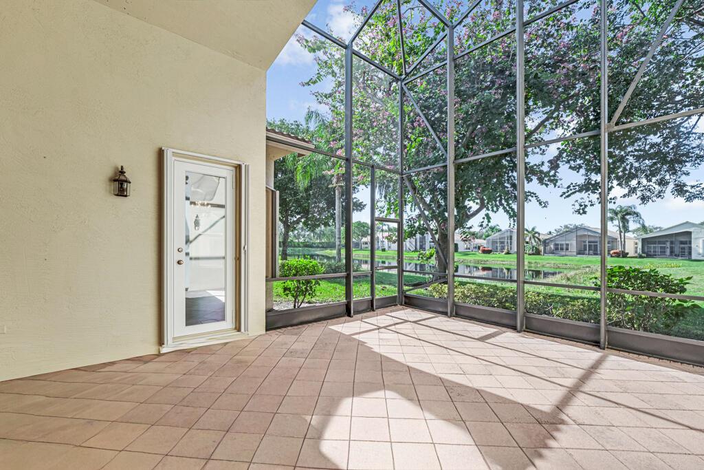 VALENCIA SHORES 4 - Residential