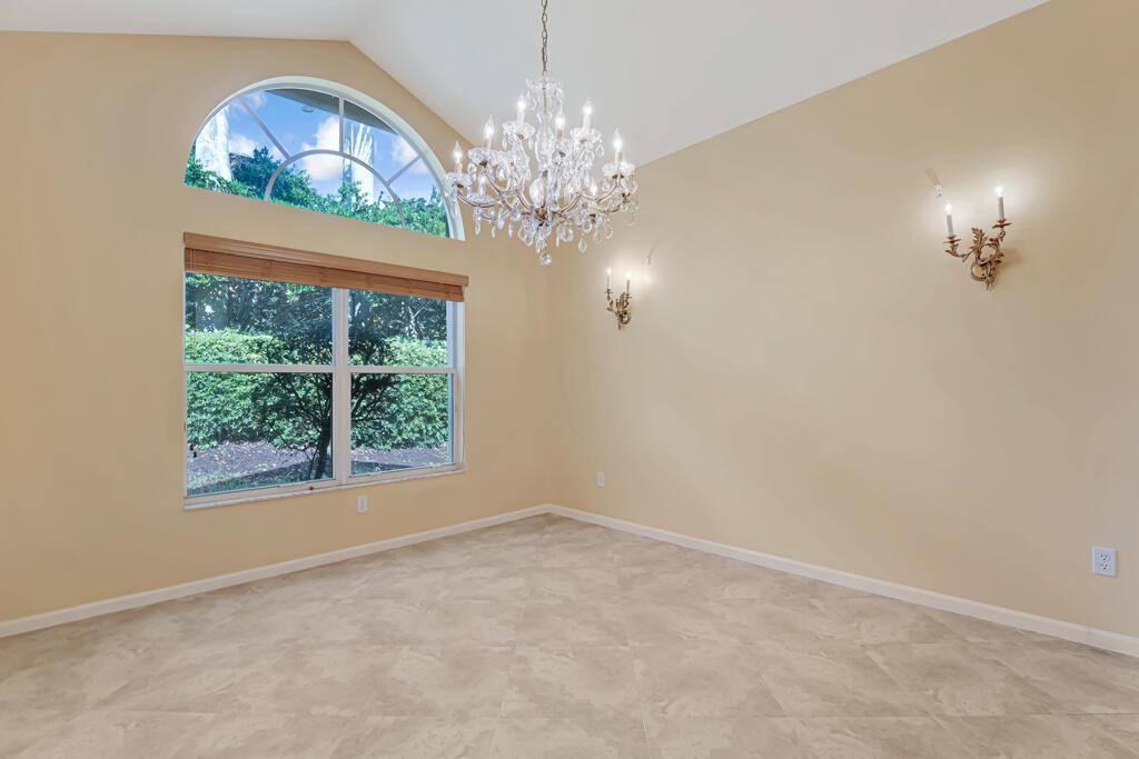 VALENCIA SHORES 4 - Residential