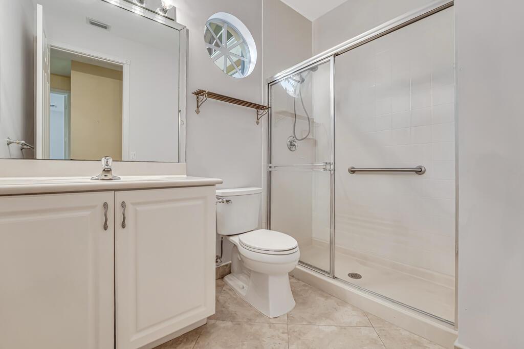 VALENCIA SHORES 4 - Residential