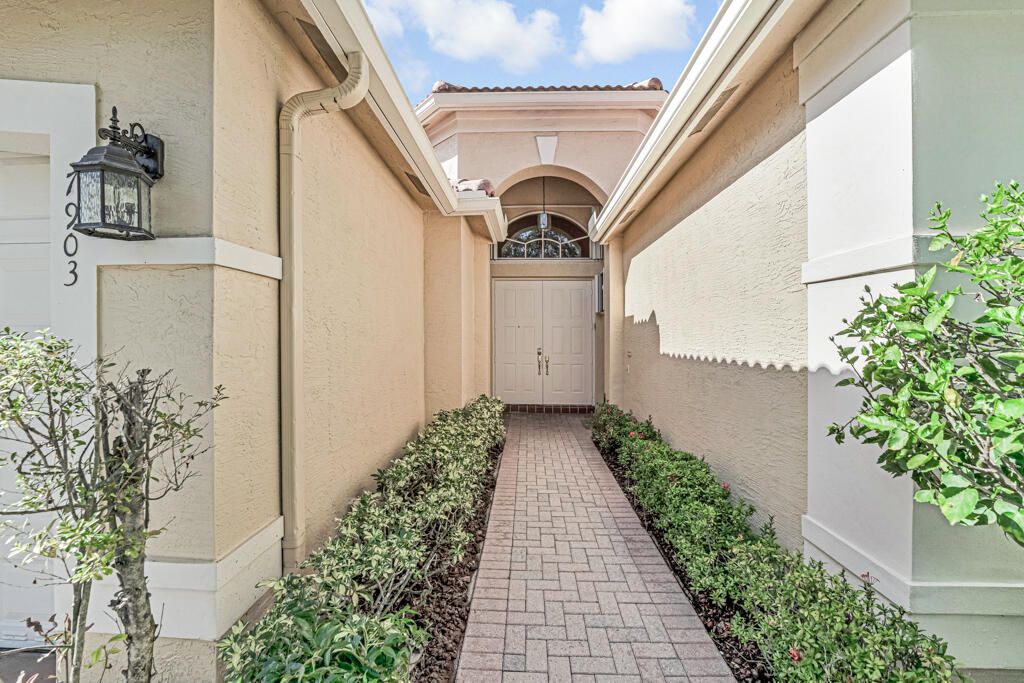 Photo of 7903 Ferndale Bend Drive, Lake Worth, FL 33467 (MLS # R11149644)