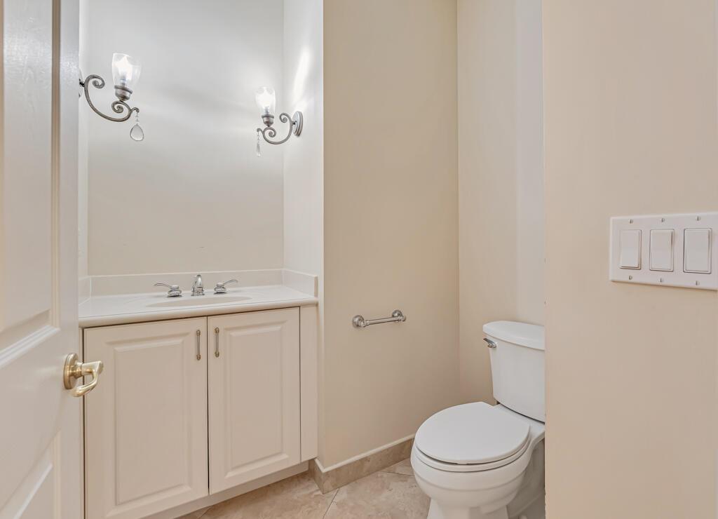 VALENCIA SHORES 4 - Residential