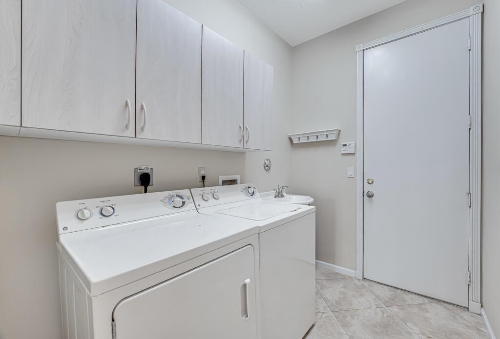 VALENCIA SHORES 4 - Residential