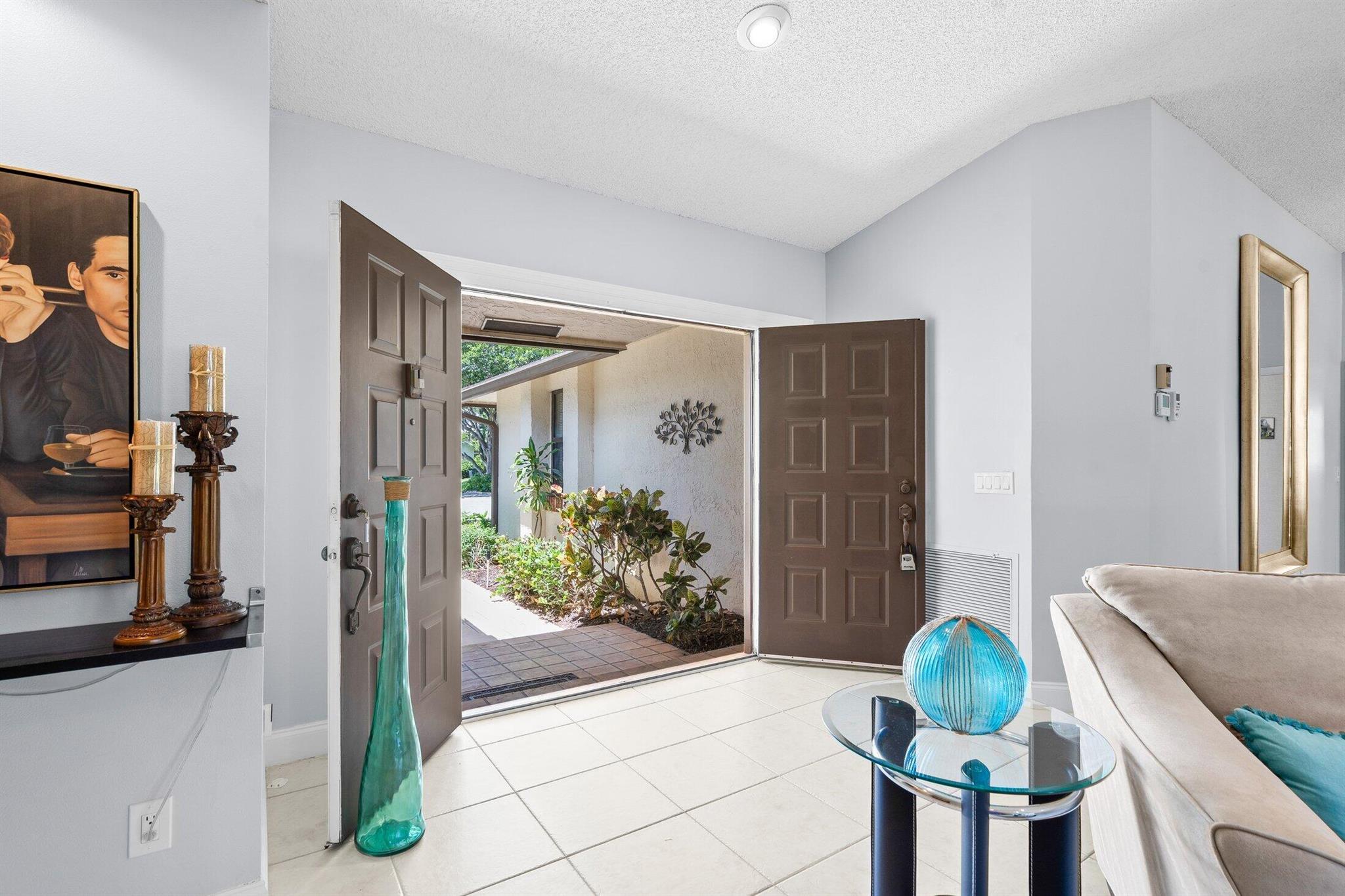 5668 Willow Creek Manor