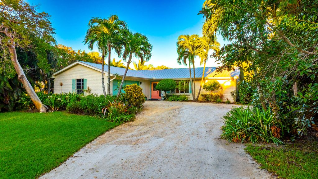 Photo of 62 S Sewalls Point Road, Sewalls Point, FL 34996 (MLS # R11040230)