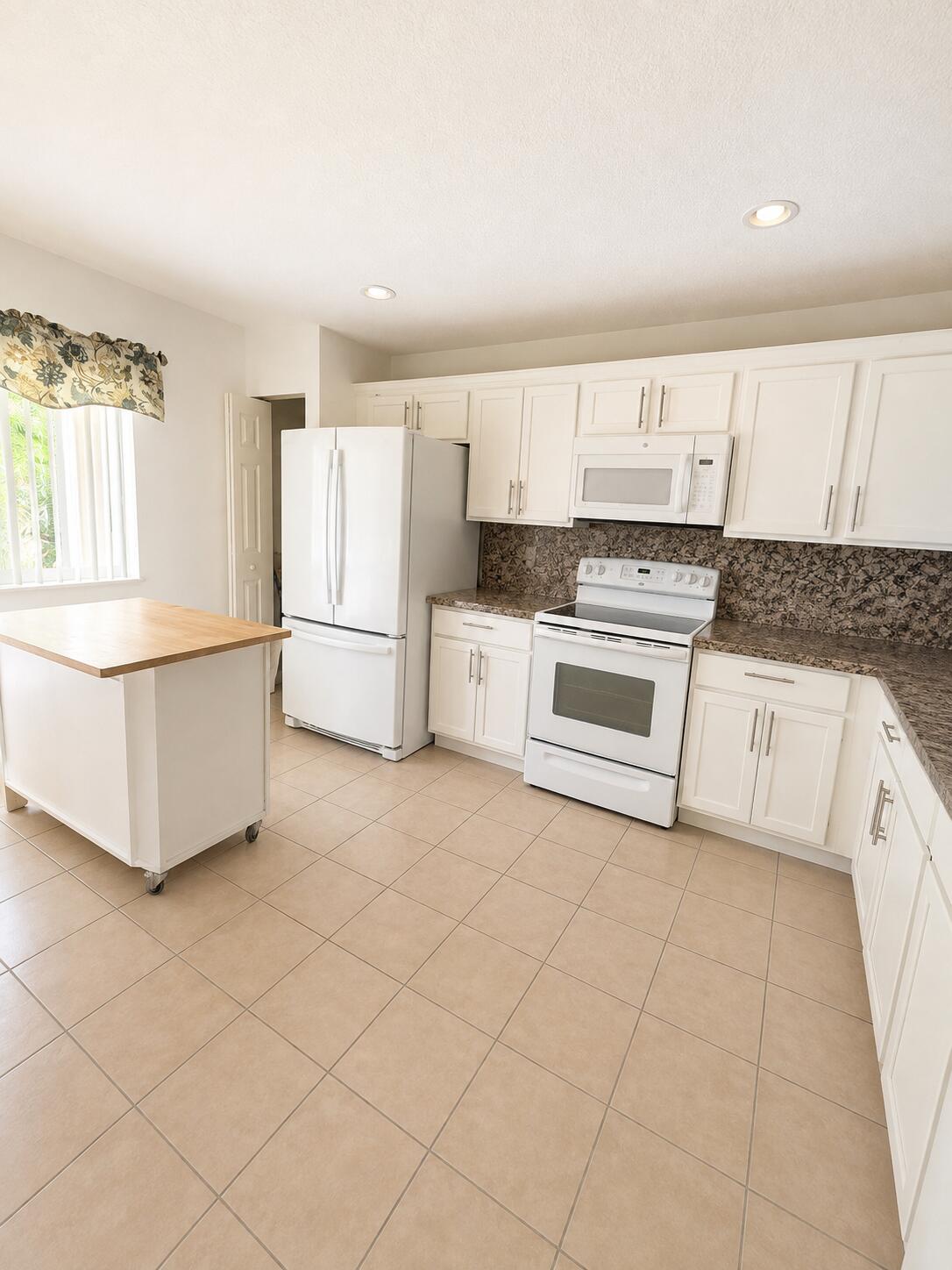 6091 Sugar Loaf Lane