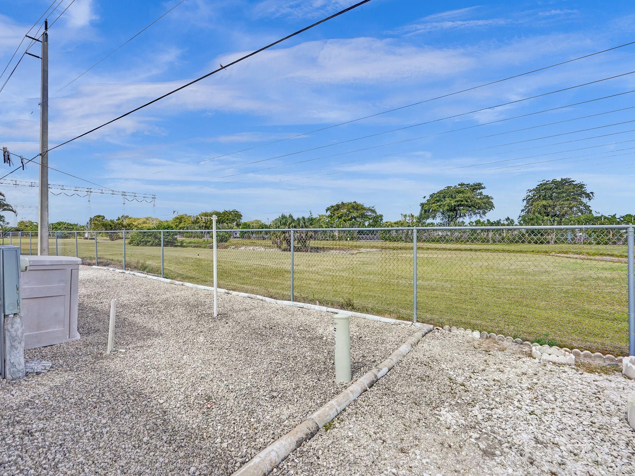 Ravenswood Estates & Mari - Residential