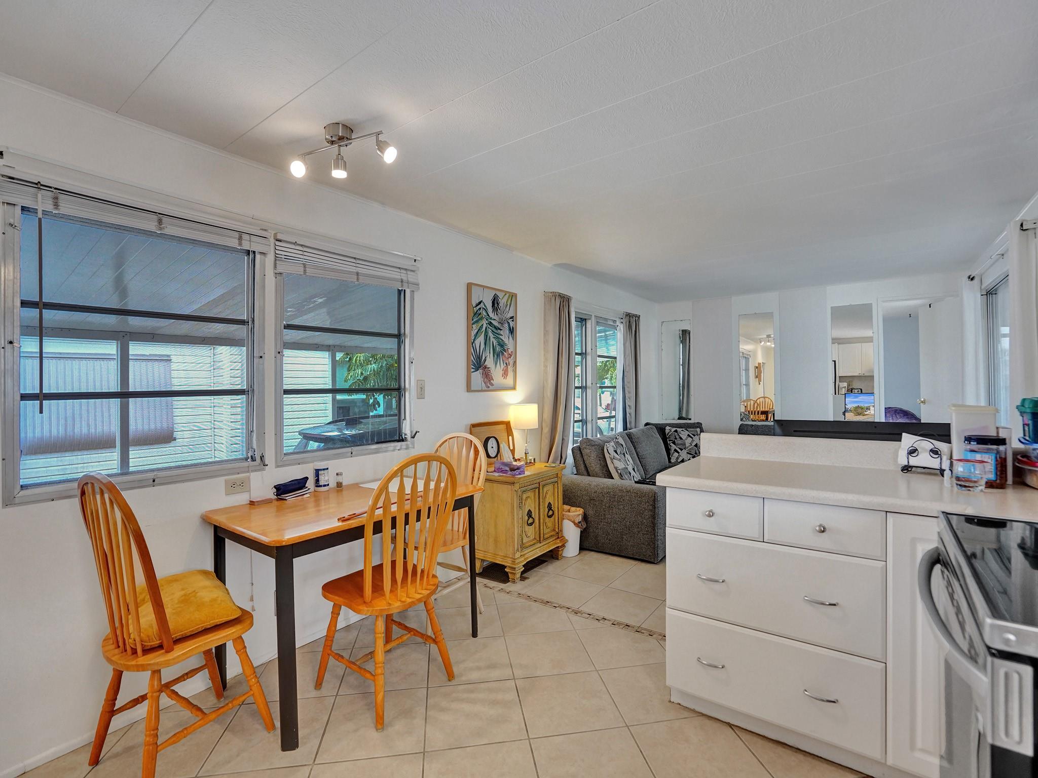 Ravenswood Estates & Mari - Residential