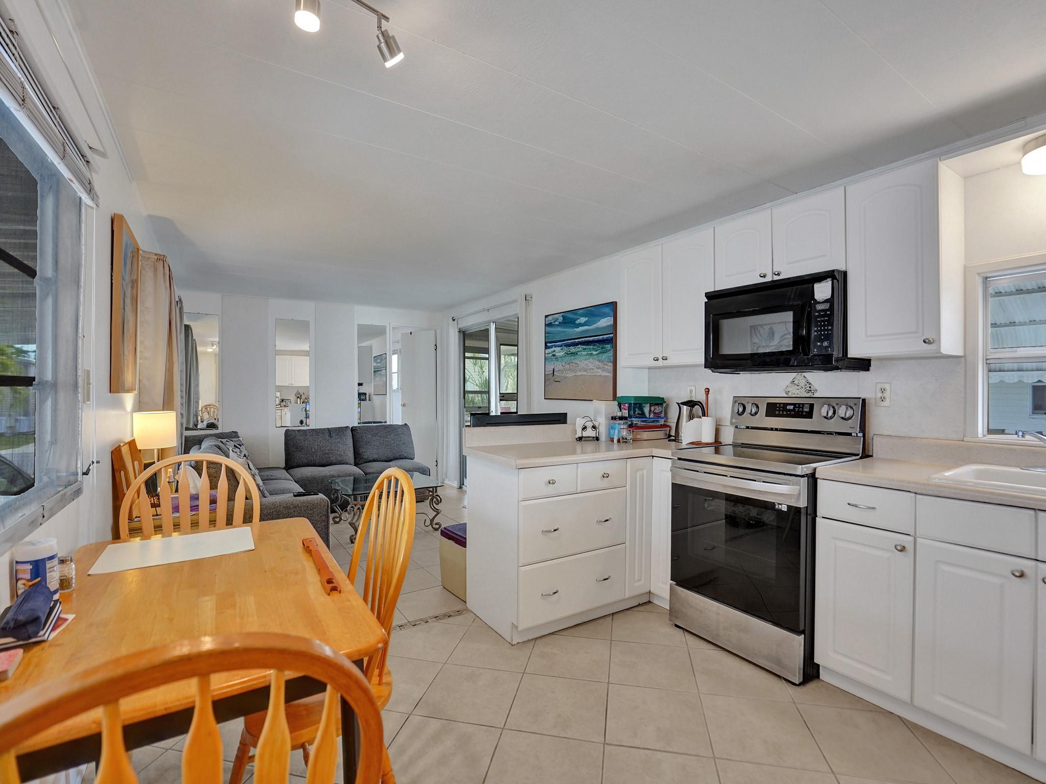 Ravenswood Estates & Mari - Residential