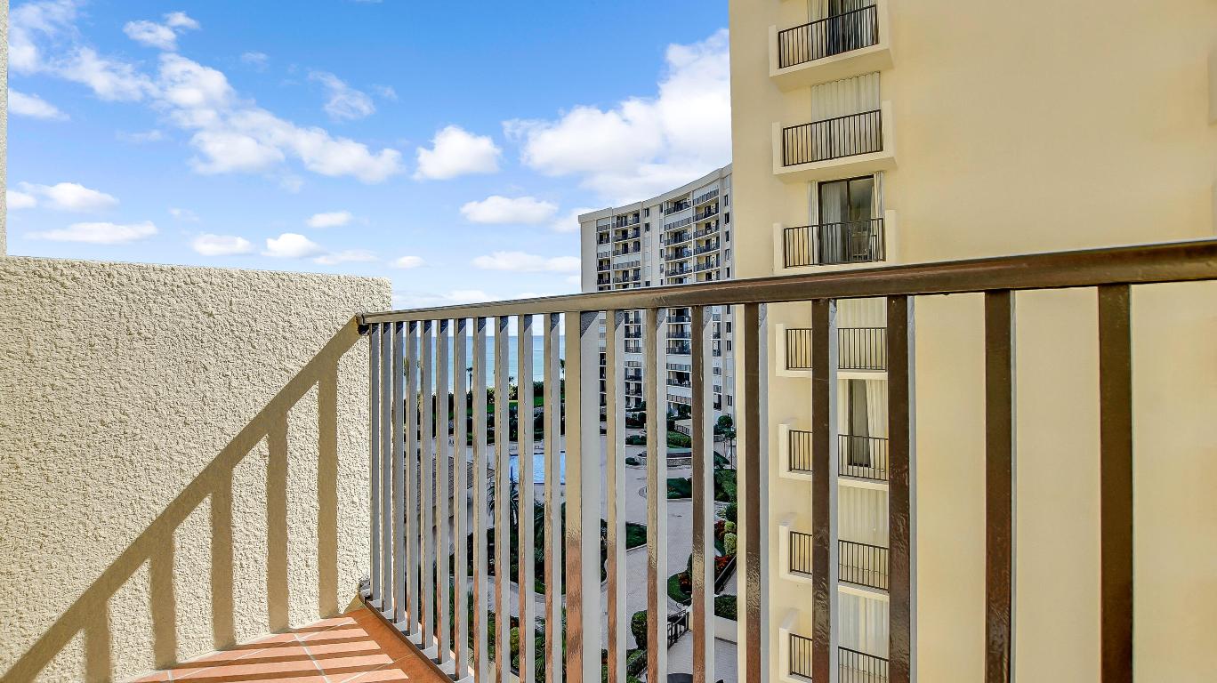 OCEAN TRAIL CONDO IV - Residential Lease