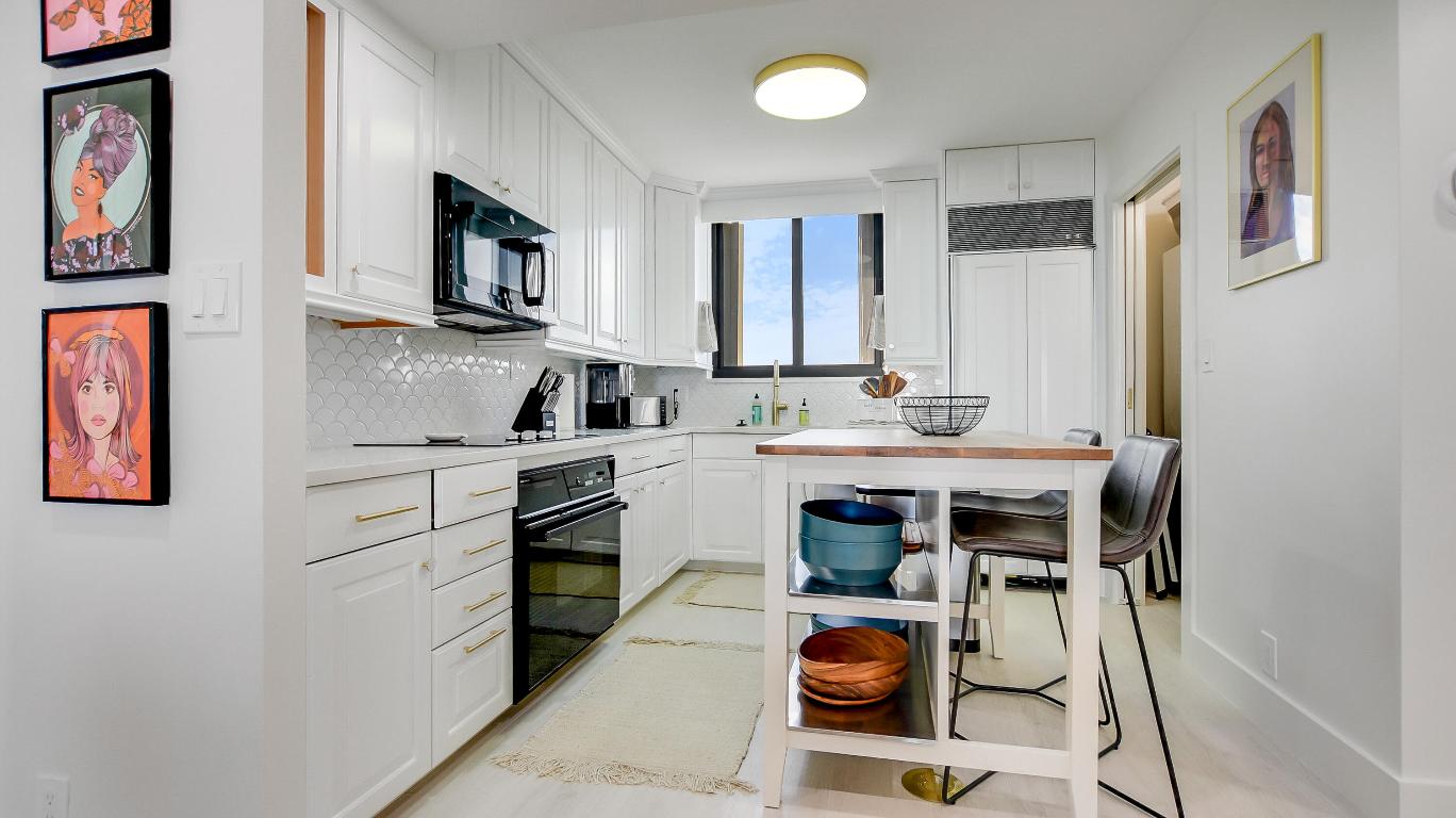 OCEAN TRAIL CONDO IV - Residential Lease