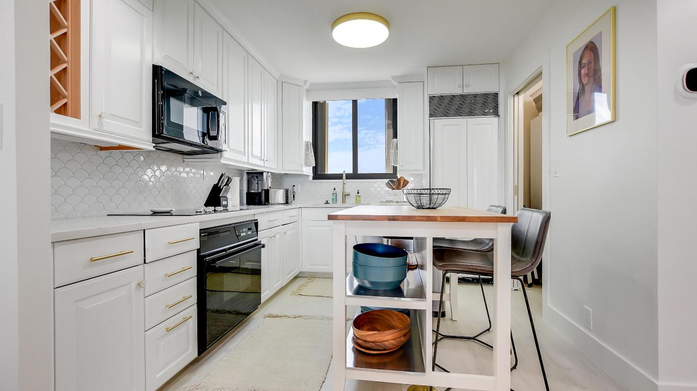 OCEAN TRAIL CONDO IV - Residential Lease