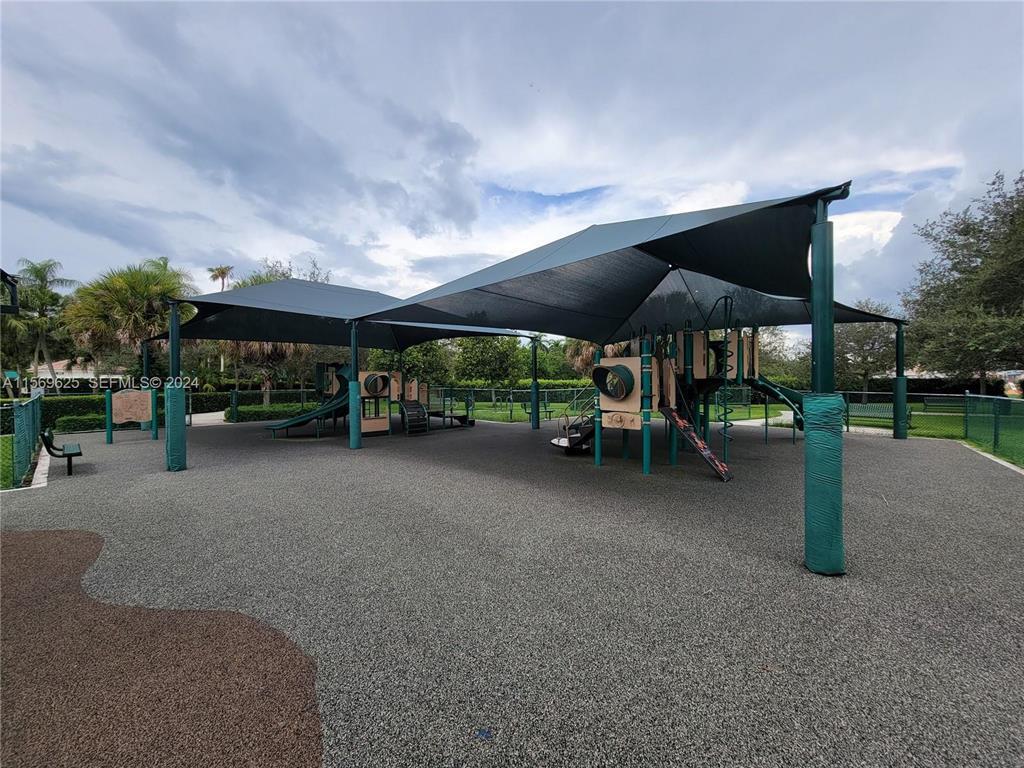 SECTOR 4 NORTH - Residential Lease