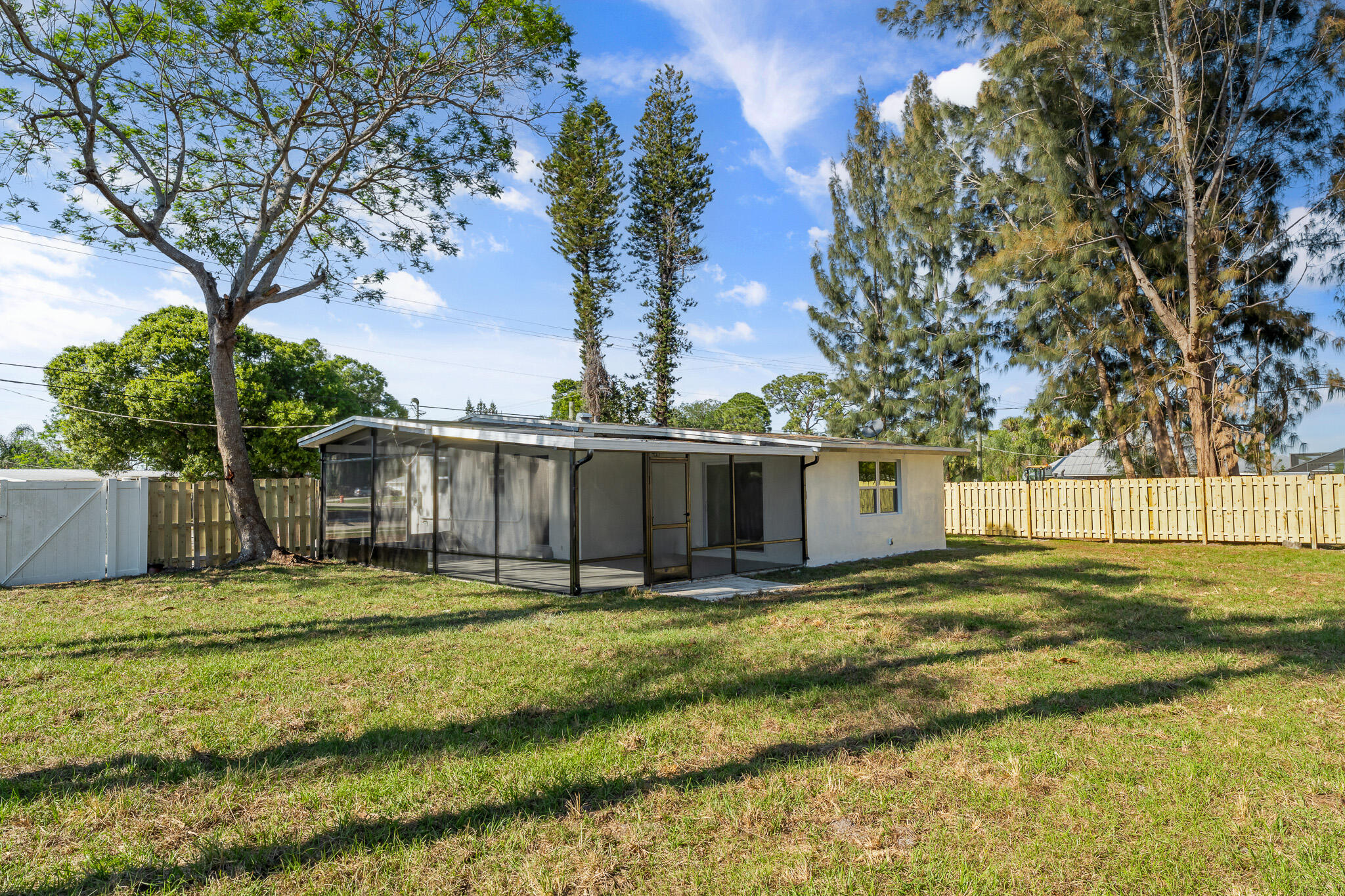 RIVER PARK UNIT 5 - Residential