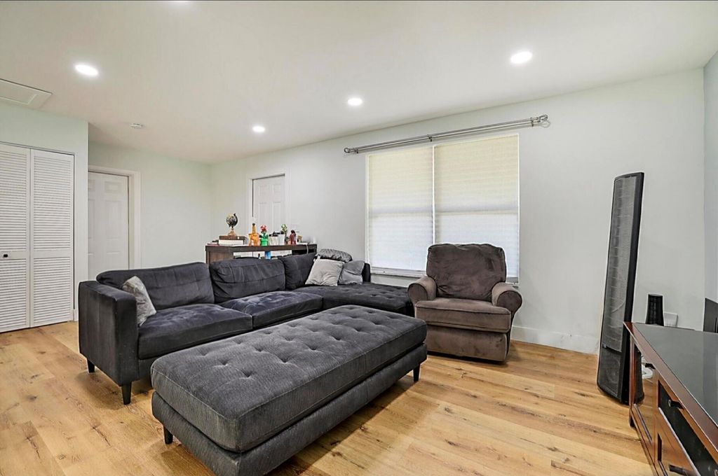 Photo of 1800 NW 14th Avenue, Fort Lauderdale, FL 33311 (MLS # R11132951)