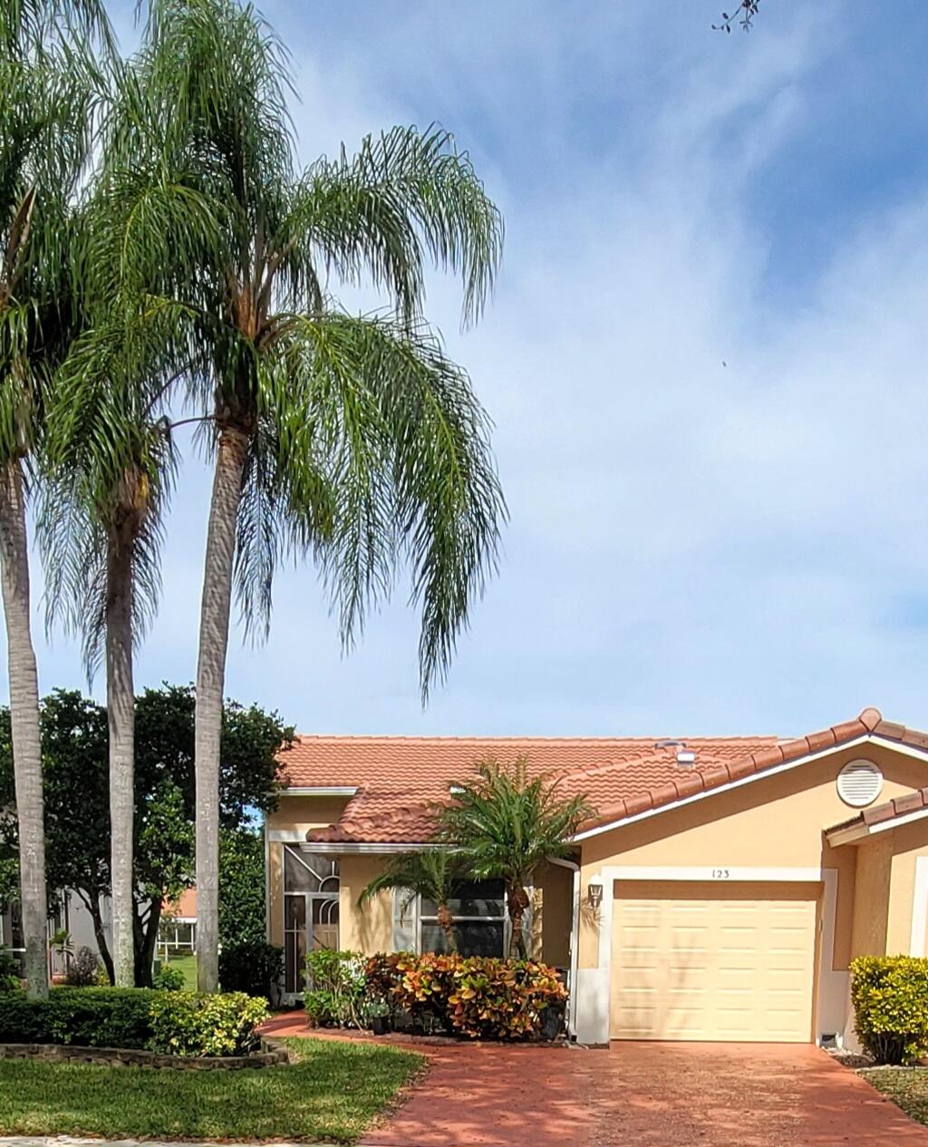 Photo of 123 Sausalito Drive, Boynton Beach, FL 33436 (MLS # R10954165)