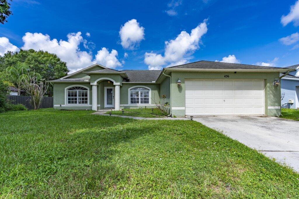 Photo of 436 SW BRADSHAW Circle, Port Saint Lucie, FL 34953 (MLS # B26073577)