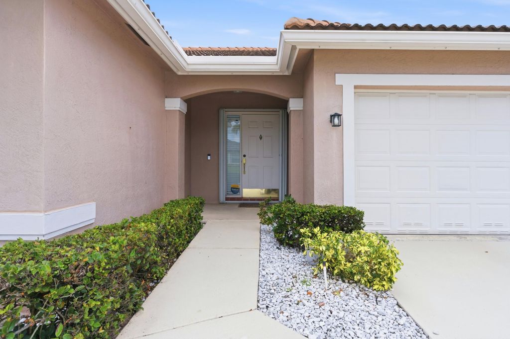 Photo of 5317 Oakmont Village Circle, Lake Worth, FL 33463 (MLS # B26032562)