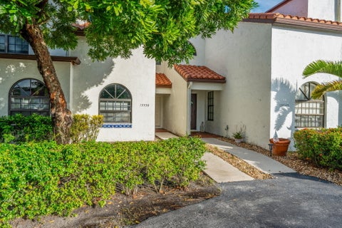 Tiny photo for 13538 FOUNTAIN VIEW Boulevard, Wellington, FL 33414 (MLS # B26070423)