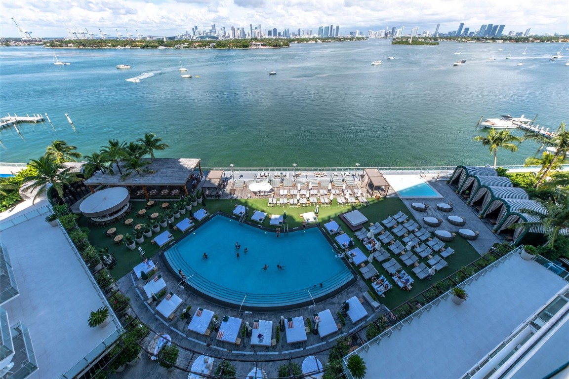 Mondrian - Residential